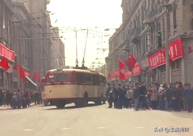 1966年外国人拍摄的上海影像，上海女人很精致，衣着朴素精神富足