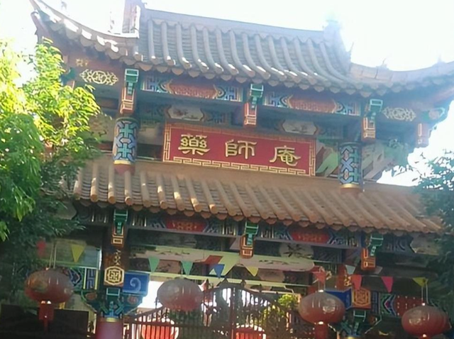 揭秘尼姑庵的黑暗面：尼姑平均年龄不到25，香客人来人往究竟为何
