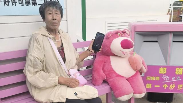 闫家岗的稻田会画画：带老妈打卡哈尔滨新地标