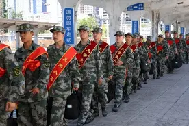 解放军为什么要从一年征兵一次改为一年征兵2次？分别是什么时候图片