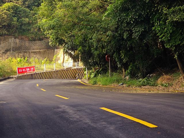 塘朗山郊野公园[绿平二路入口]骑行爬坡好地方