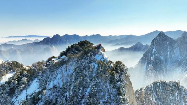 华山封神福利！高铁直达+免费接驳，西峰索道躺平登顶！