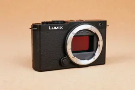 便携全画幅无反相机 松下LUMIX S9评测图片