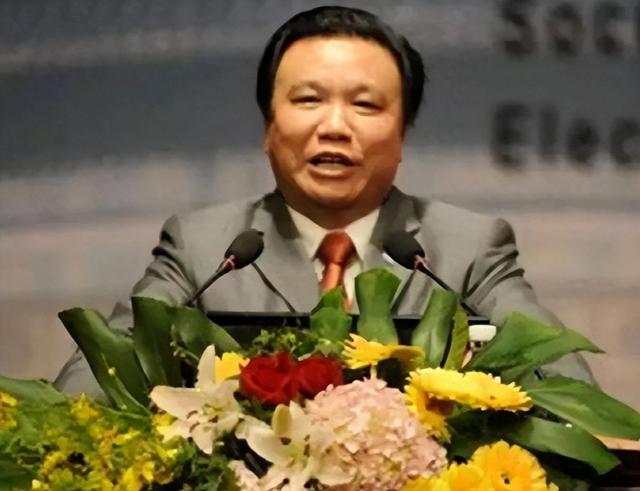 美方扶持的4位中国富豪开始露头了：在华疯狂捞金	，扭头捐给美国