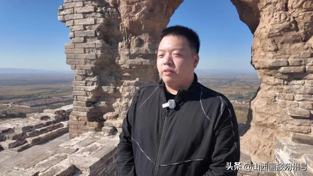 广武长城：国庆假期游人如织
