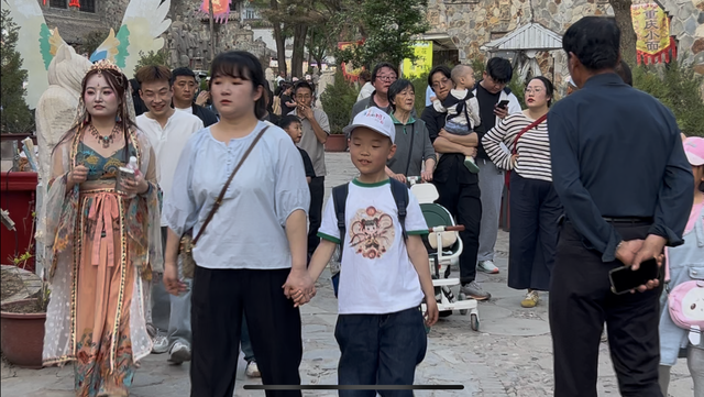 国庆假期，庆城文旅市场火热，千年古城焕发新魅力