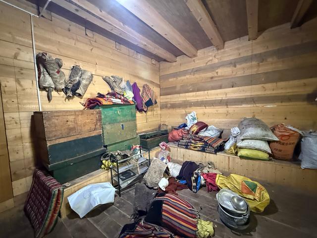 萨玛王朝后裔康巴人的赛马节