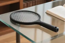 电蚊拍有几千伏，不小心碰到会触电吗？图片