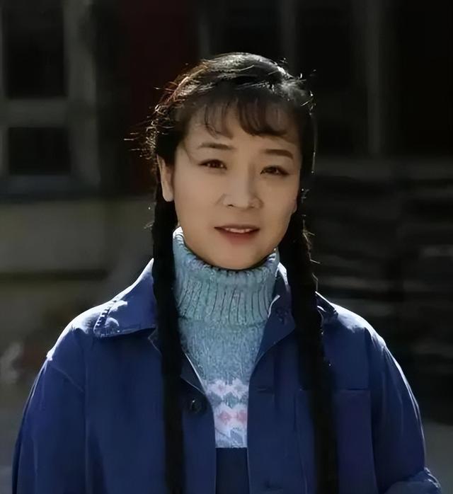 原来陈小艺的儿子就是他，不靠父母靠演技，是“妈宝”也是骄傲！
