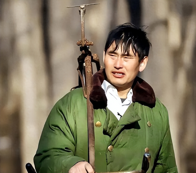 不再容忍！被传"跳楼身亡"的大衣哥，这一次终于不再选择沉默