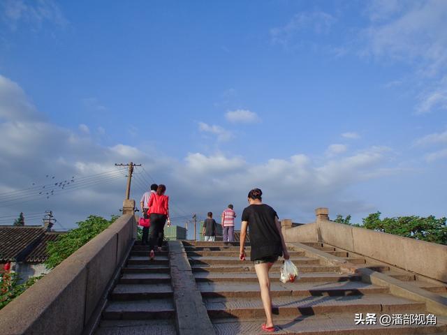 2012年8月，夏日的古运河畔清名桥