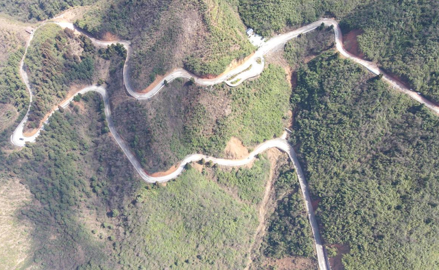 6年耗资40亿，上万人把秦岭“掏”了个洞，造出亚洲第一隧道！