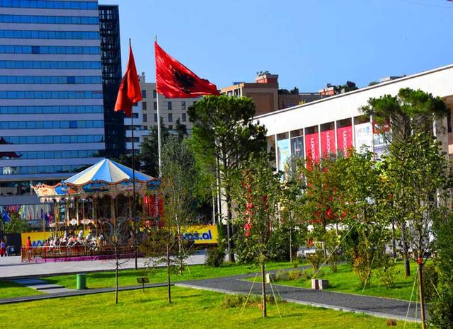 欧洲旅游：走进山鹰之国采风纪实（图）