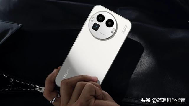 骁龙8 Elite Gen 5：跑分封神背后，没有手机能承受其发热