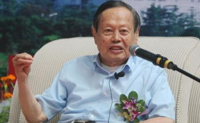 杨振宁的年薪到底有多高？知道真实数据后，才发现对他误解太深