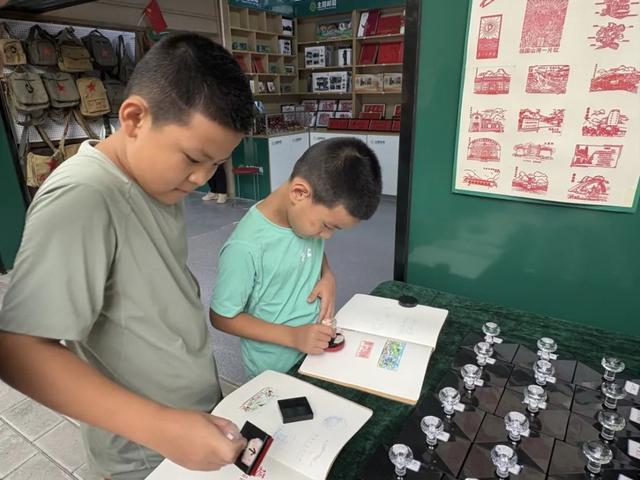 宝塔山下展新颜