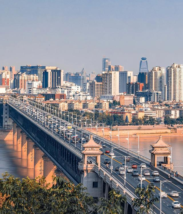 杭州宝妈带着一家人来了趟湖北武汉，杭州这三点和武汉差距太大了