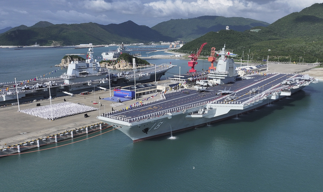 福建舰正式入列，三航母时代开启，中国再次用技术解锁战略难题