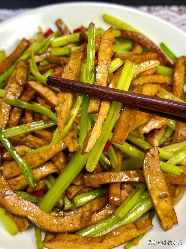 血管干净人长寿！婆婆每周必煮这3道菜，全家血管干净，吃的安心