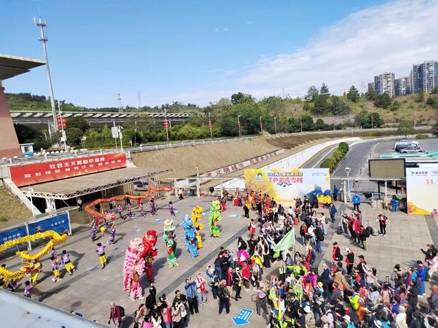 共赴“银杏之约”！香港千人旅游专列抵韶