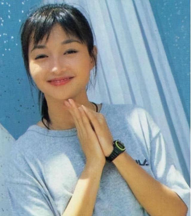 两次拒绝黎明	，无视钟汉良示爱，被折磨20年后55岁的她憔悴成大妈