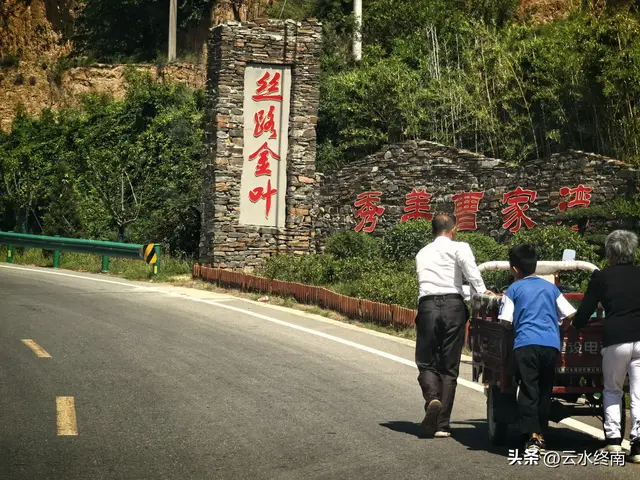 陕甘交界的千年古镇，有绝美高山草原和千年古道，现在却一片萧条