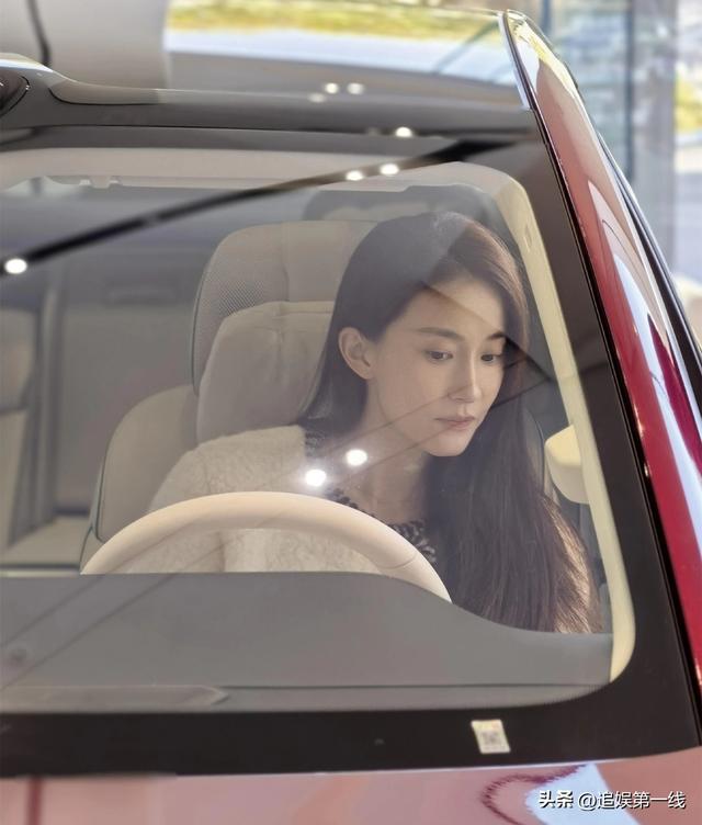 孙杨老婆张豆豆试驾享界S9火了！这“女神	”真不是装的