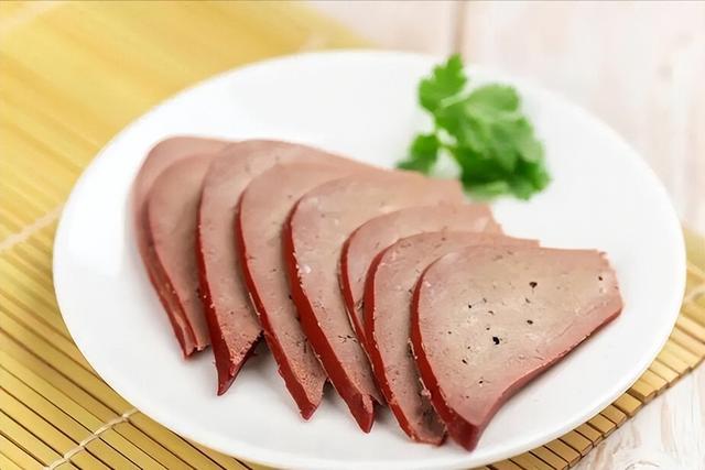 体检出胆固醇超标？真的是鸡肉吃多了？女子明明已经很瘦了