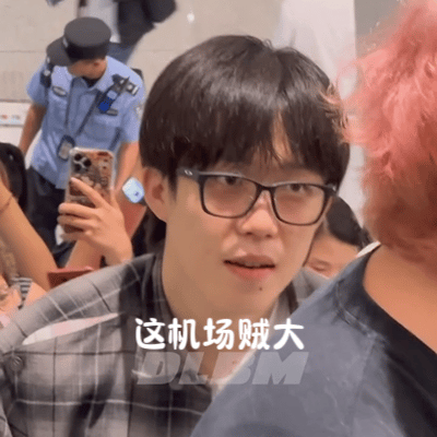 莎莎楚钦的可爱互动，一些讲小话的片段，现已平安到达北京
