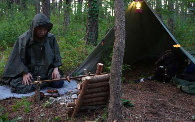 荒野求生挑战赛刷屏！看完之后，谁不想测测户外活几天？