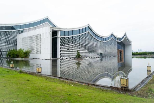 1元的包子，4块钱的蒸饺，这座城给人的幸福感怎么能这么高啊！