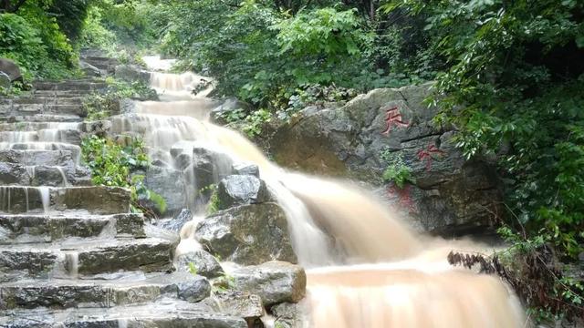 雨后泉水喷涌、飞瀑如练,淄博这些原生态山水秘境太美了!