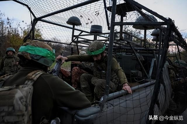 乌军力尽关山，反攻成“谎言”？三重绞杀下身陷危局，变困兽之斗