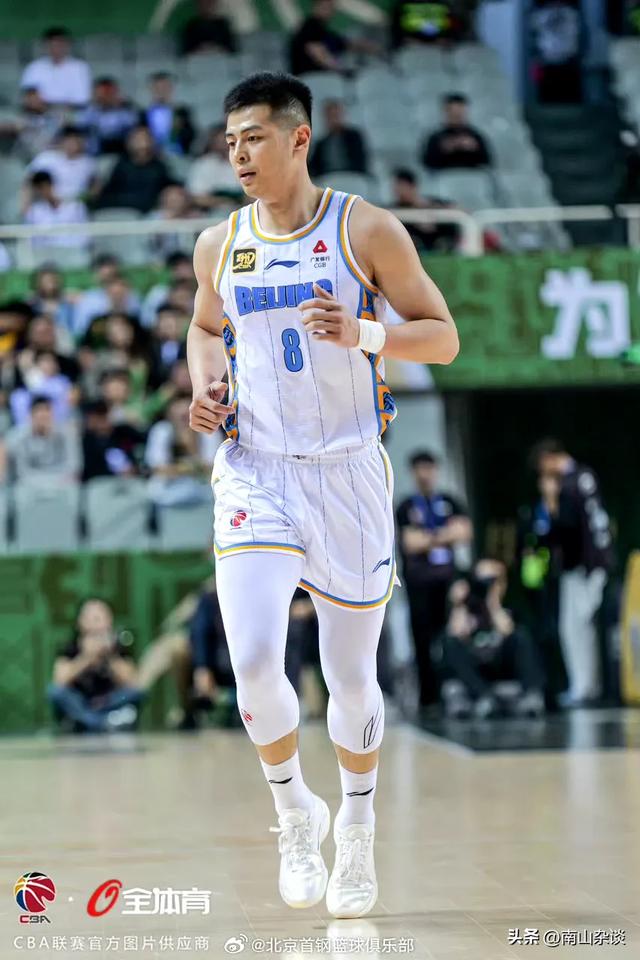 CBA最新消息，北京首钢续约方硕、翟晓川，广东确认解约张明池！