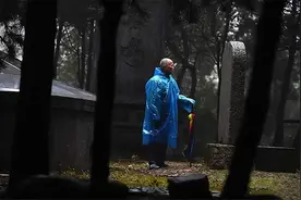 清朝亡了111年，为何如今还有人守皇陵？他们是谁？工资由谁发放?图片
