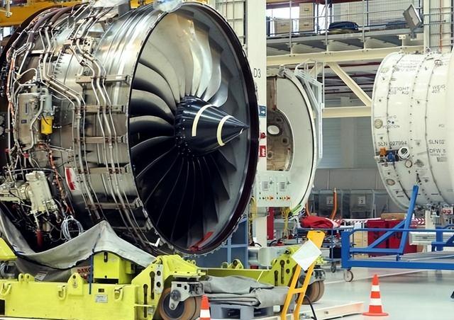 绝不向中国低头！宁愿裁员9000破产，也不接受中国的帮助