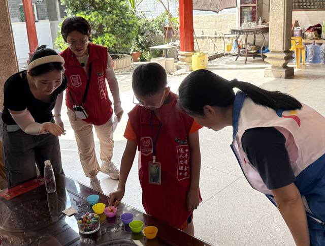 深圳南山街道开展“健行古村，‘毒’止步”禁毒宣传活动