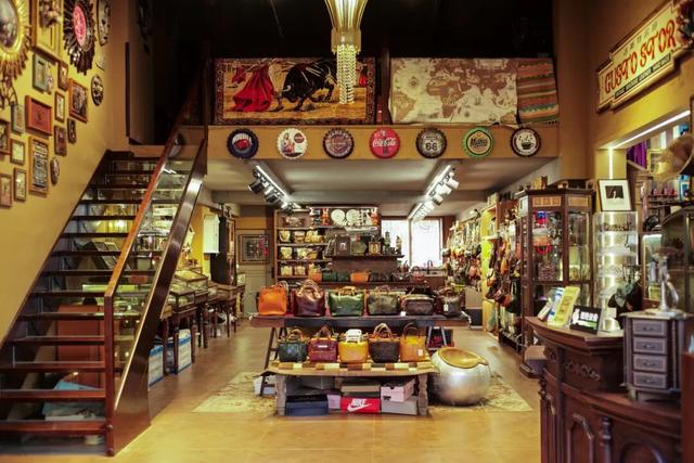 不走寻常路的国际化县城，关心一日三餐，更关心咖啡和汇率