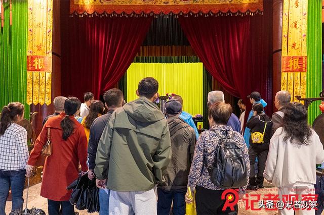 洪洞大槐树国庆热度不减：非遗互动+寻根打卡，雨中“回家”过佳节
