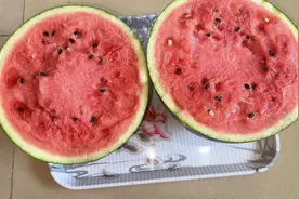 吃不完的西瓜不要放冰箱，老瓜农教我一个土方法，放一周也新鲜图片