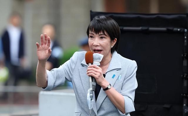 损失2.2万亿后，日高官公开喊话：中国撤回警告；先让高市道歉！
