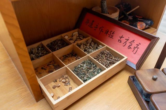 红河弥勒有个雨天好去处，高空森林氛围感超绝，还能解锁隐藏体验