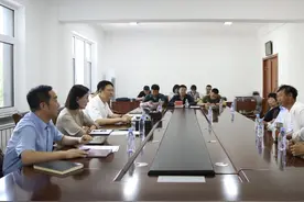 阜新市委书记胡涛到市信访局随机接待来访群众图片