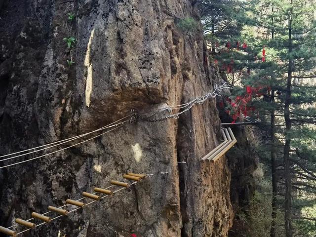 “天下无双圣境，世界第一仙山”的河南洛阳老君山