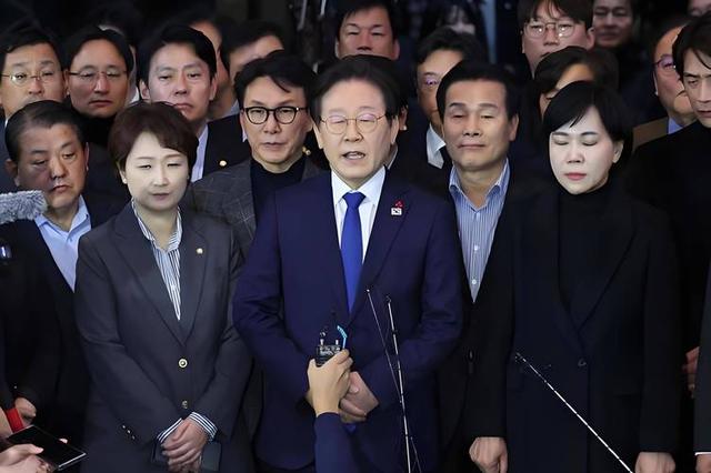 李在明都点赞了：周五下班去上海旅游，成韩国青年的新风尚