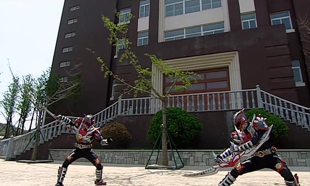 让我们以铠甲勇士·黑化炎龙·张健为第一视角，看看有怎样的故事