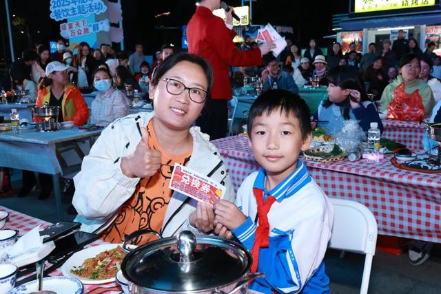 吃鸡、吃醋、吃海鲜!海口首届“鲜”吃文化节火热开席→