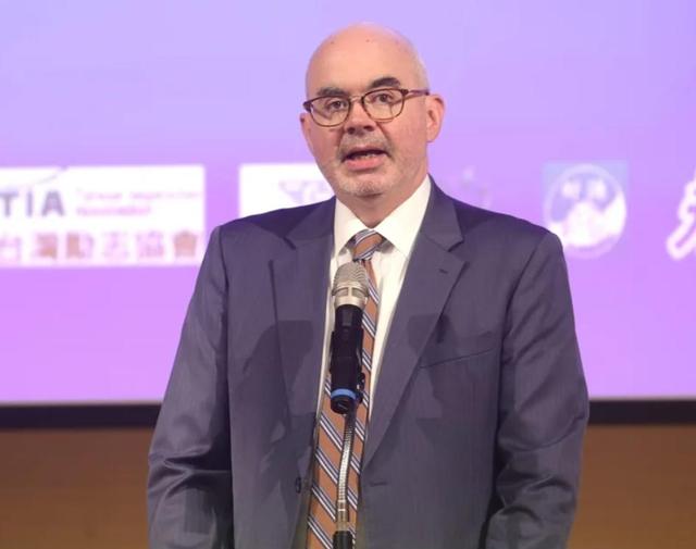 果然不出大陆所料：美国对郑丽文正式发邀请，大陆两句话震动岛内