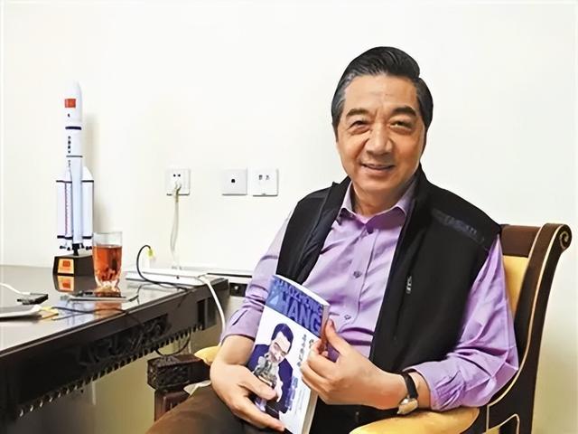 为什么“战略忽悠局局长”张召忠，突然消失了	，去哪里了？