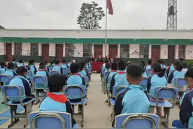 青春学法“典”亮未来——黄门司法所开展“民法典进校园”普法宣讲活动图片